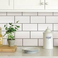 How to install subway tiles in your kitchen